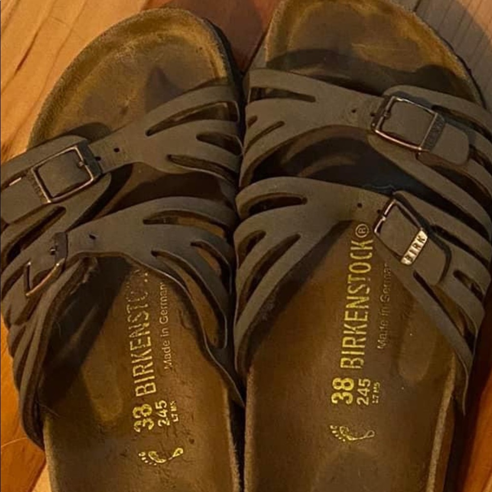 Size 38 or 7.5-8 perfect condition granada birks.
